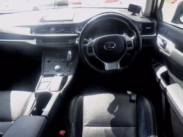 LEXUS CT200H