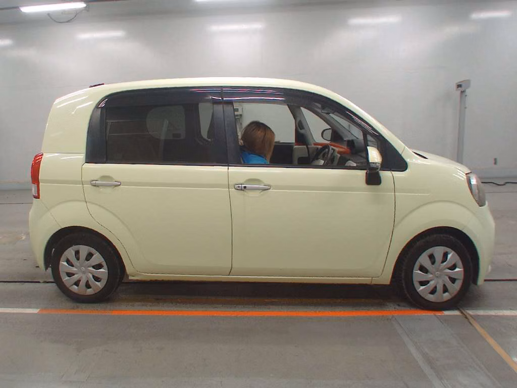 TOYOTA PORTE