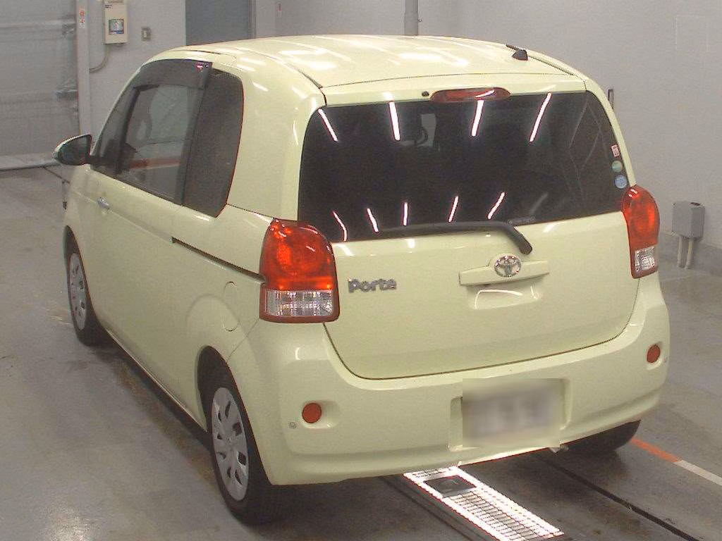 TOYOTA PORTE