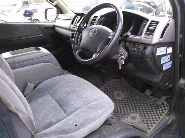 TOYOTA REGIUS ACE