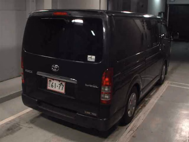 TOYOTA REGIUS ACE