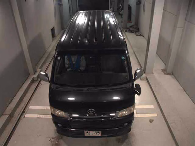 TOYOTA REGIUS ACE