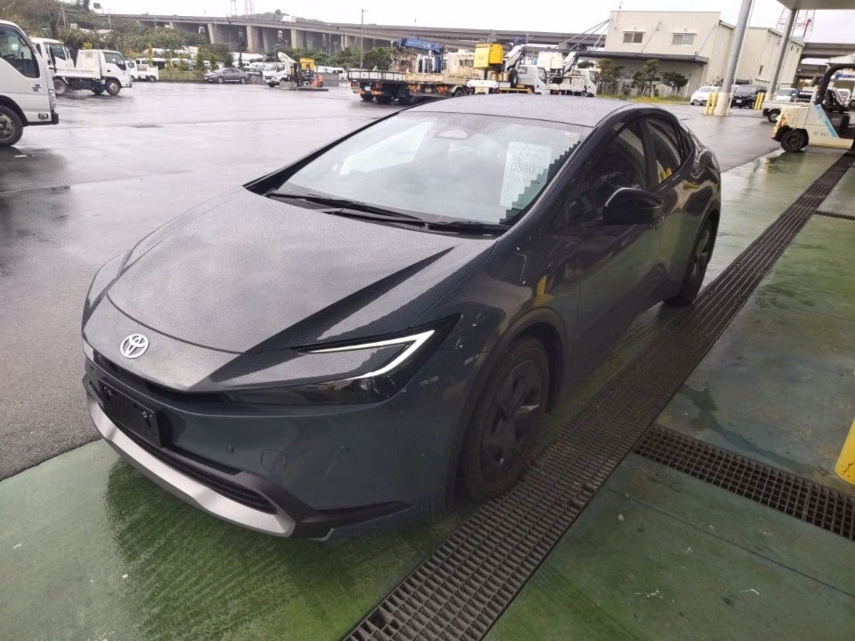 TOYOTA PRIUS