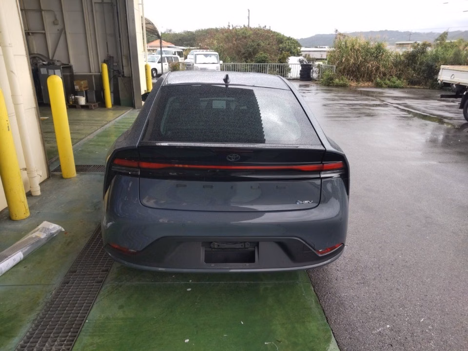 TOYOTA PRIUS