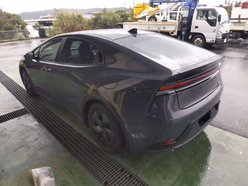 TOYOTA PRIUS