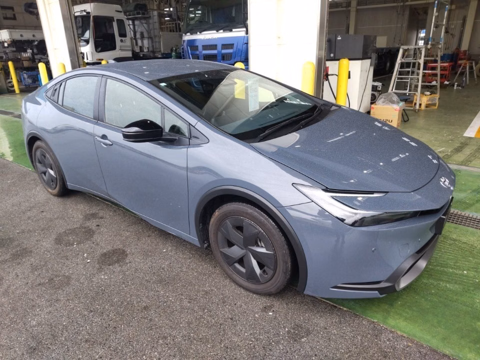TOYOTA PRIUS