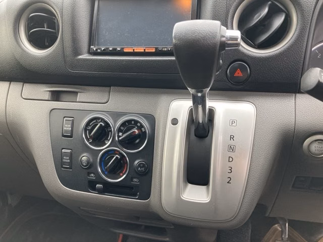 NISSAN NV350 CARAVAN