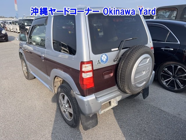 MITSUBISHI PAJERO MINI
