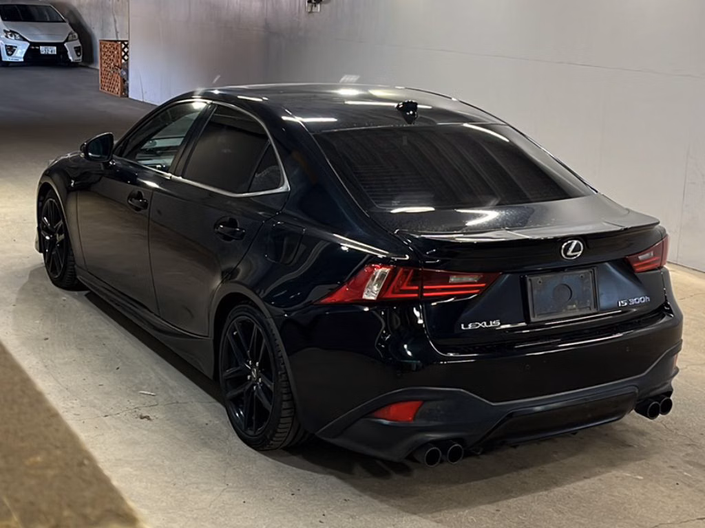 LEXUS IS300H