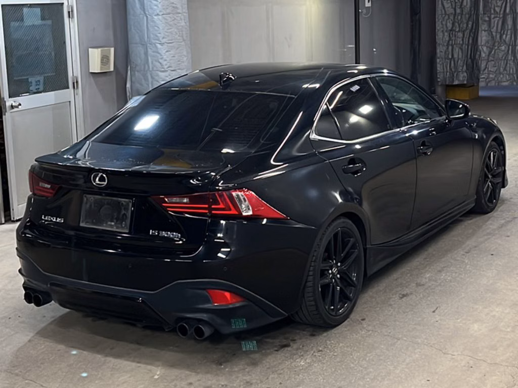 LEXUS IS300H