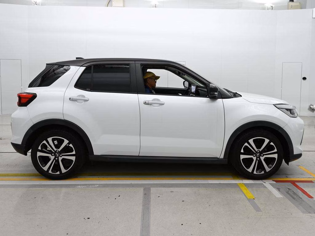 DAIHATSU ROCKY