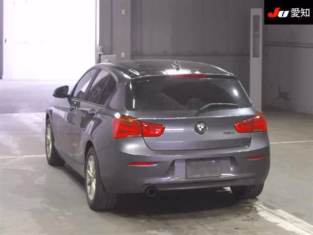 BMW 1-SERIES