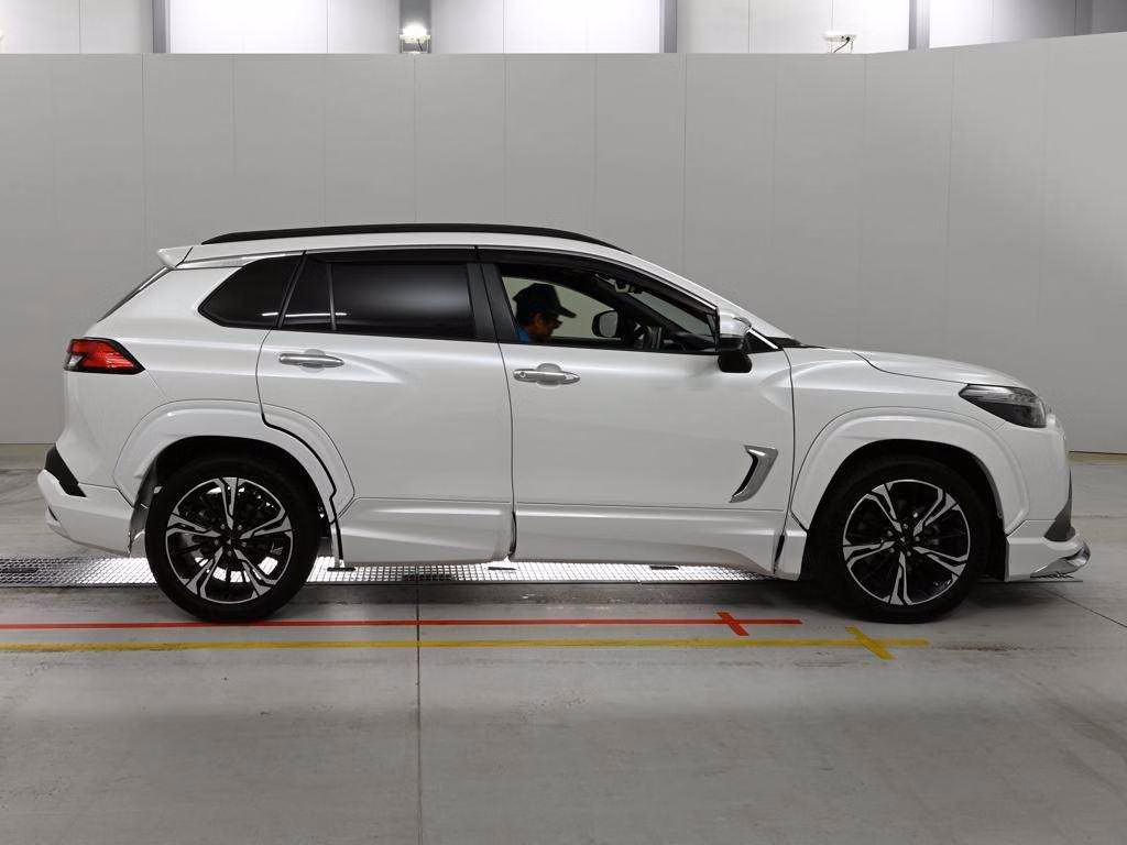 TOYOTA COROLLA CROSS