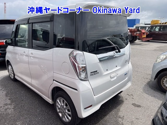 NISSAN DAYZ ROOX