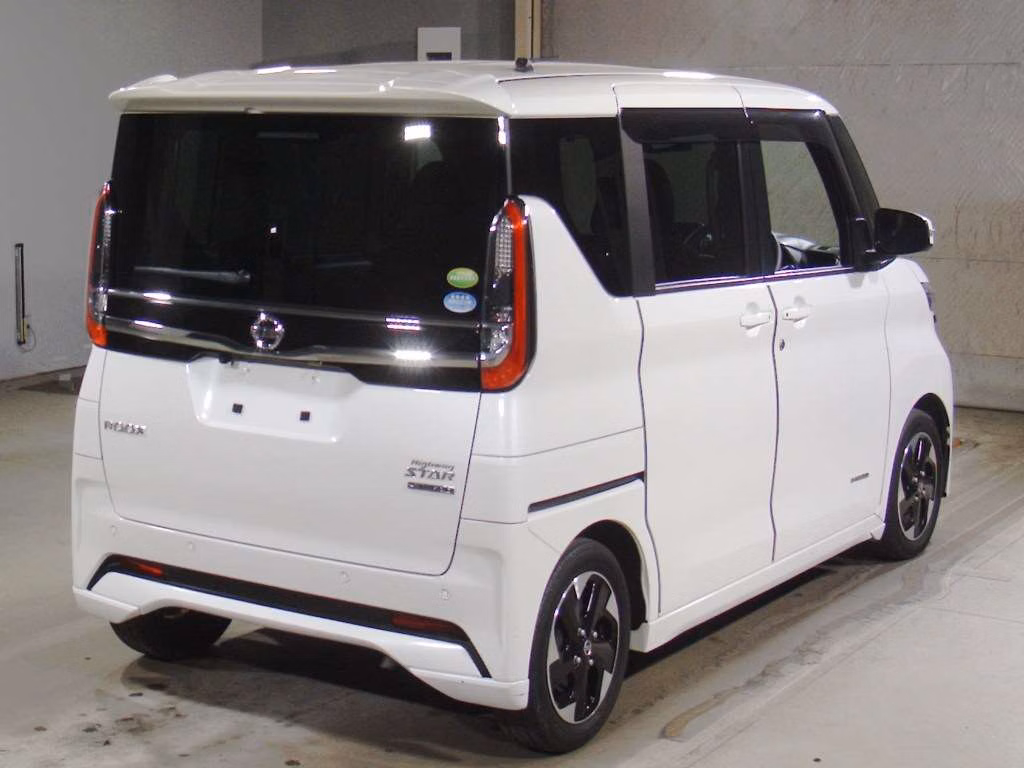NISSAN ROOX
