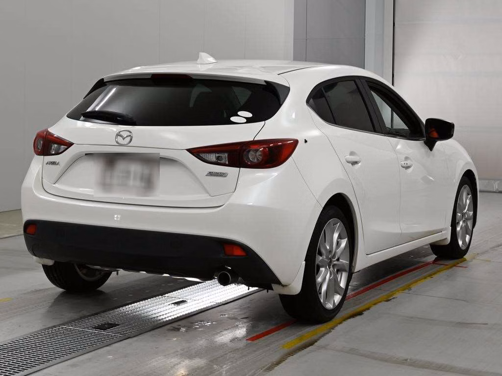 MAZDA AXELA