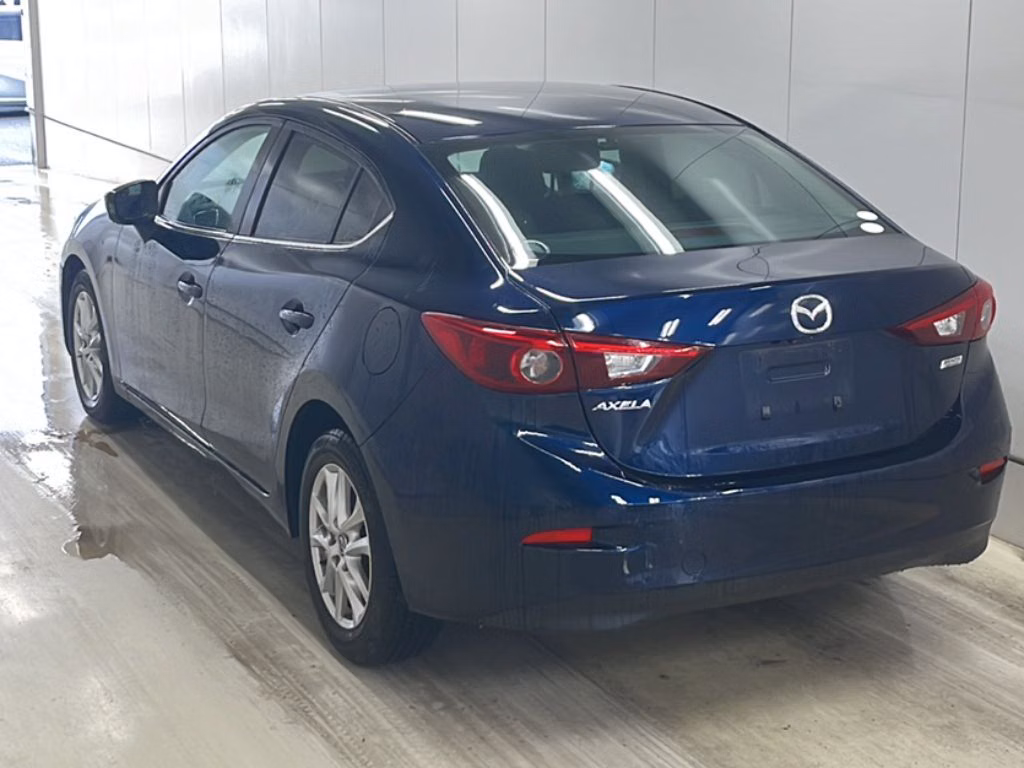 MAZDA AXELA