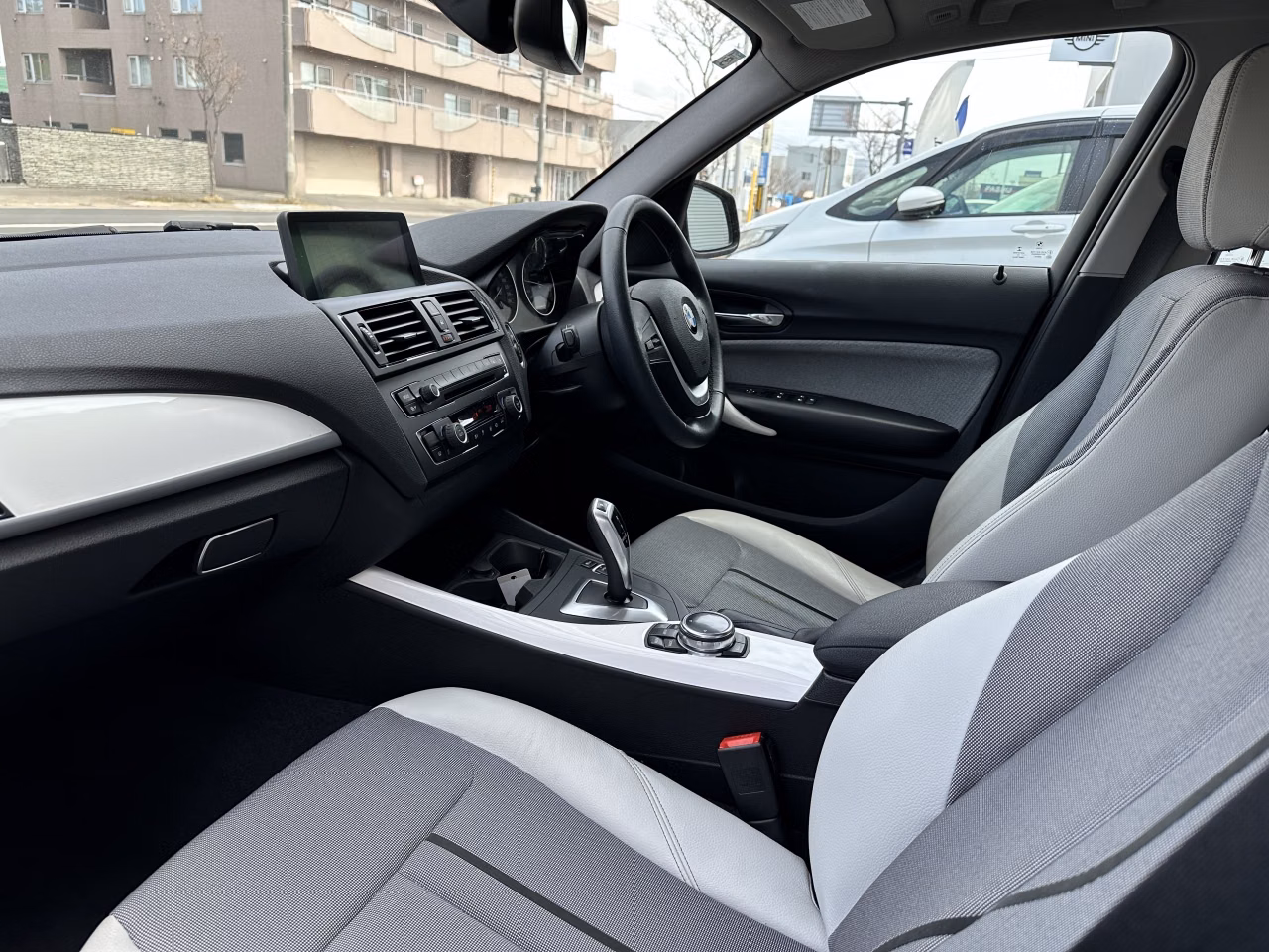 BMW 1-SERIES