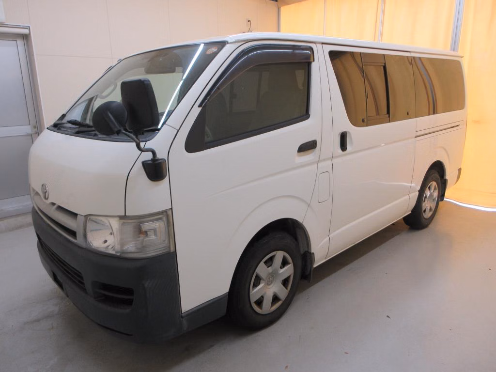 TOYOTA REGIUS ACE