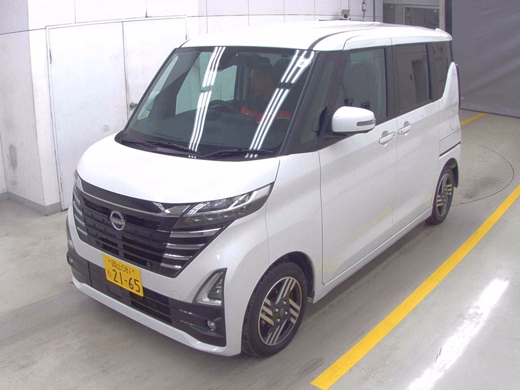NISSAN ROOX