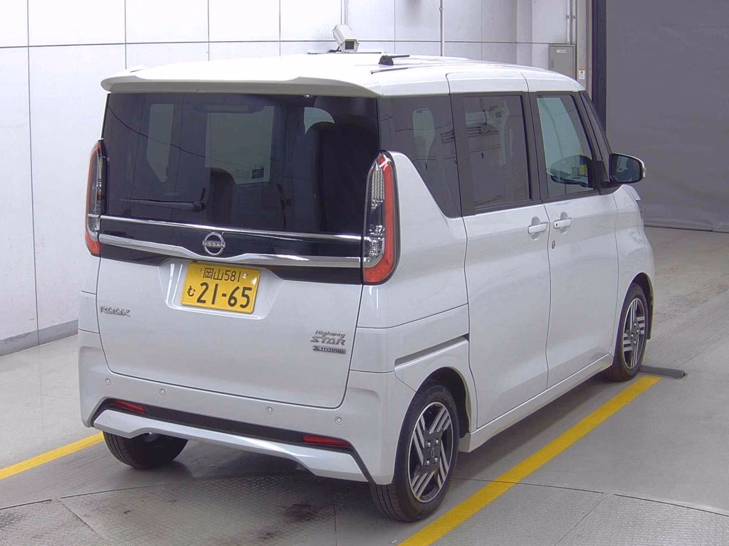 NISSAN ROOX