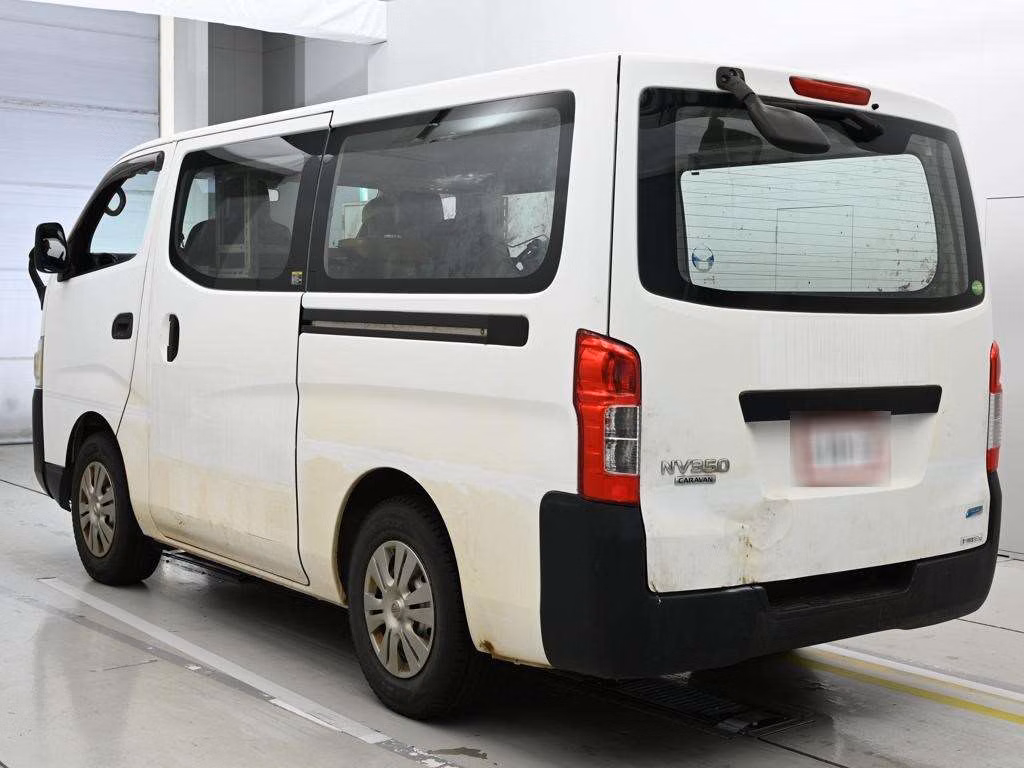 NISSAN NV350 CARAVAN