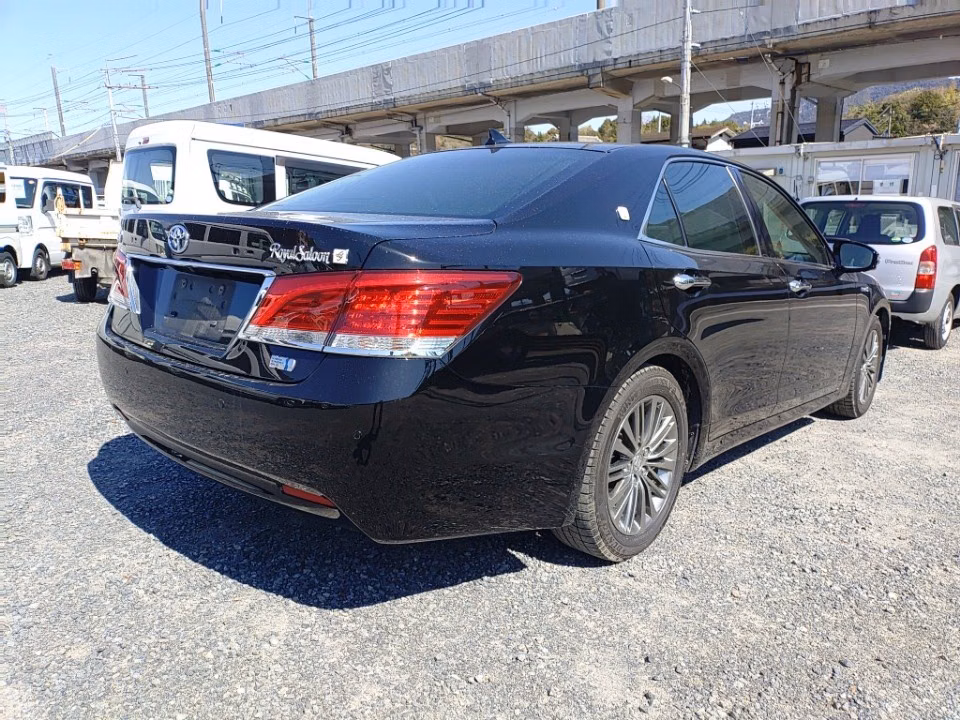 TOYOTA CROWN