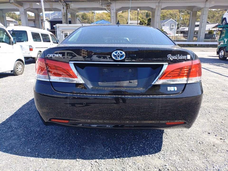 TOYOTA CROWN