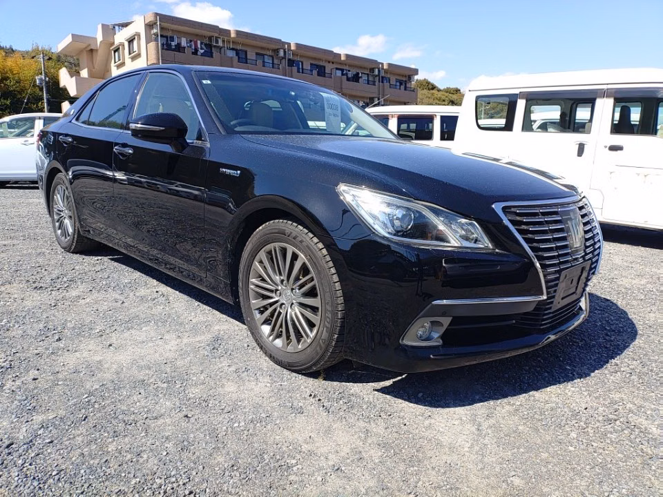 TOYOTA CROWN