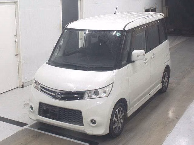 NISSAN ROOX