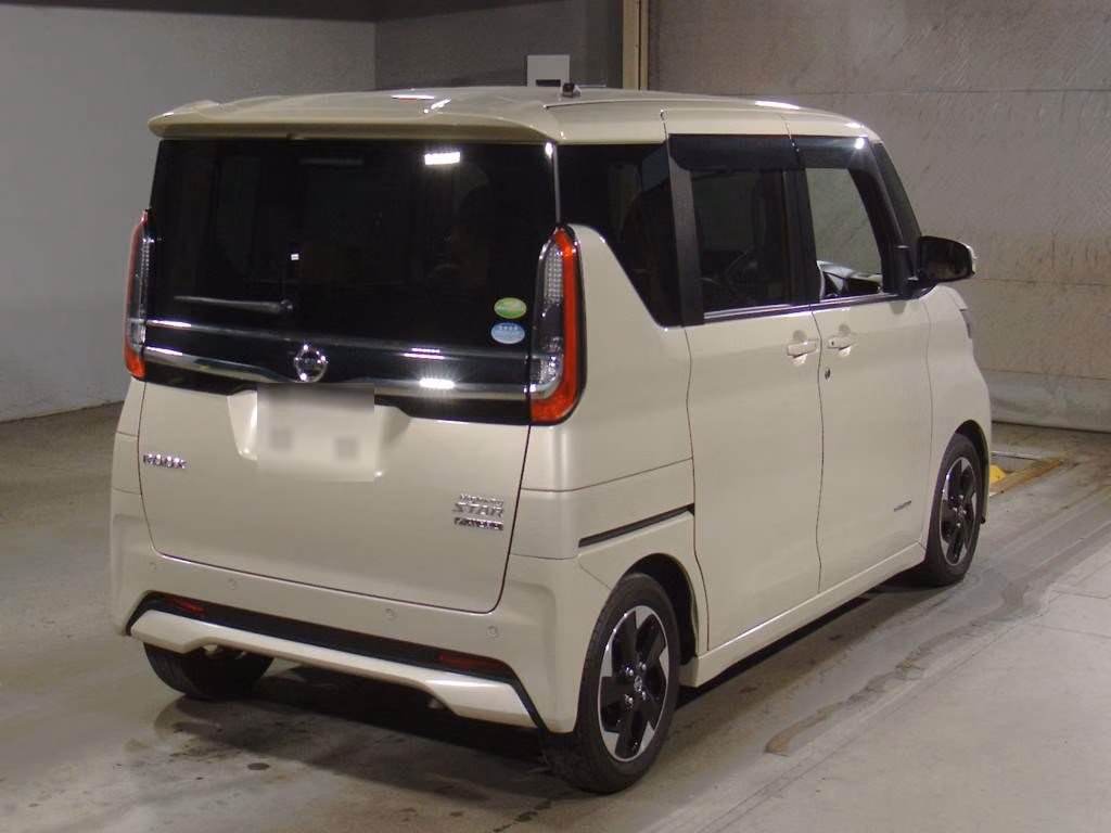 NISSAN ROOX