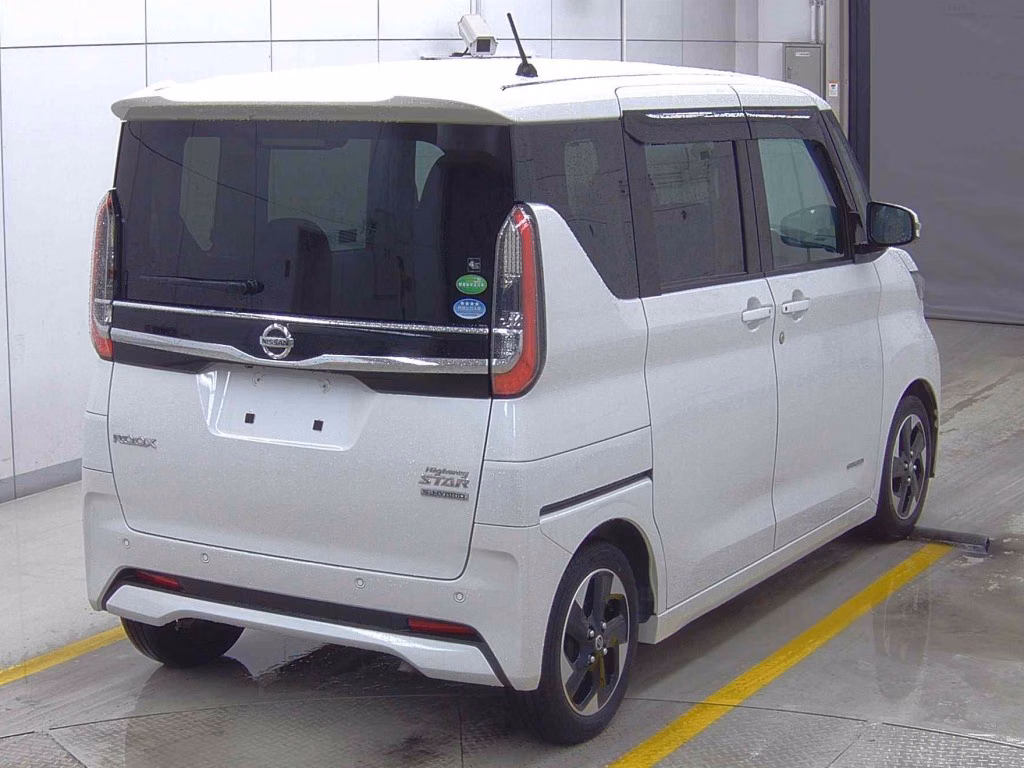 NISSAN ROOX