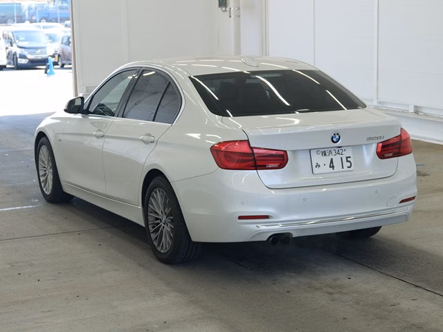 BMW 3-SERIES