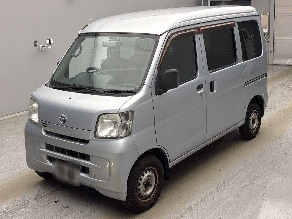 TOYOTA PIXIS VAN