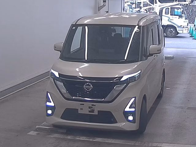 NISSAN ROOX