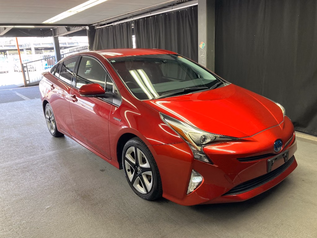 TOYOTA PRIUS