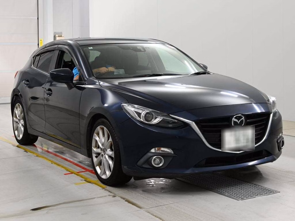 MAZDA AXELA