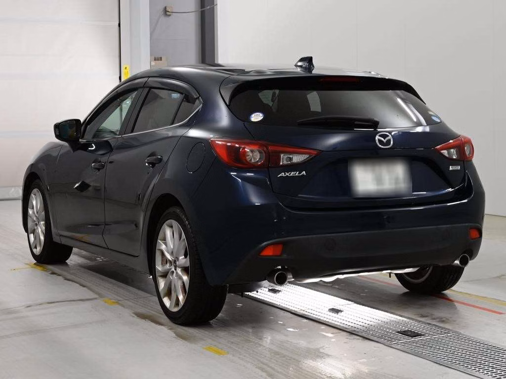 MAZDA AXELA