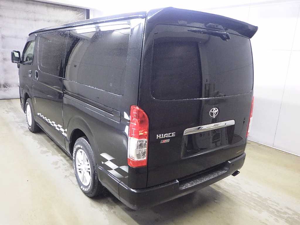 TOYOTA REGIUS ACE