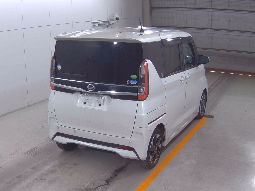 NISSAN ROOX