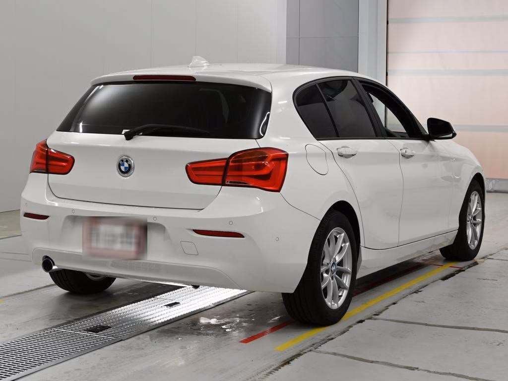 BMW 1-SERIES