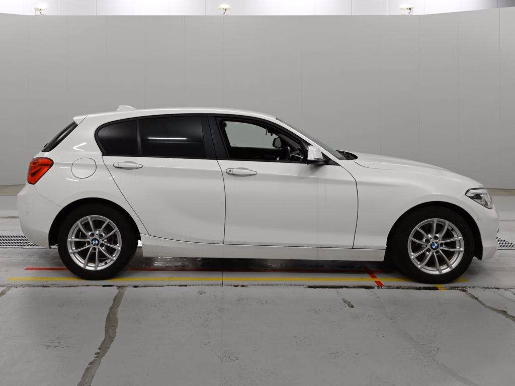BMW 1-SERIES