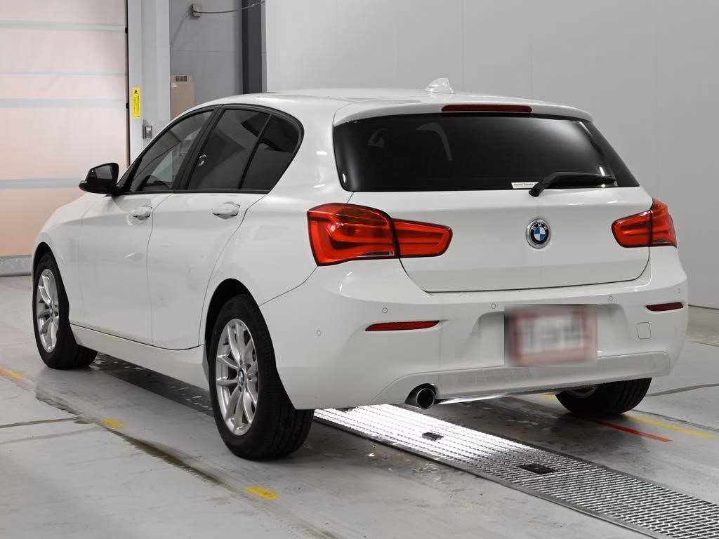 BMW 1-SERIES