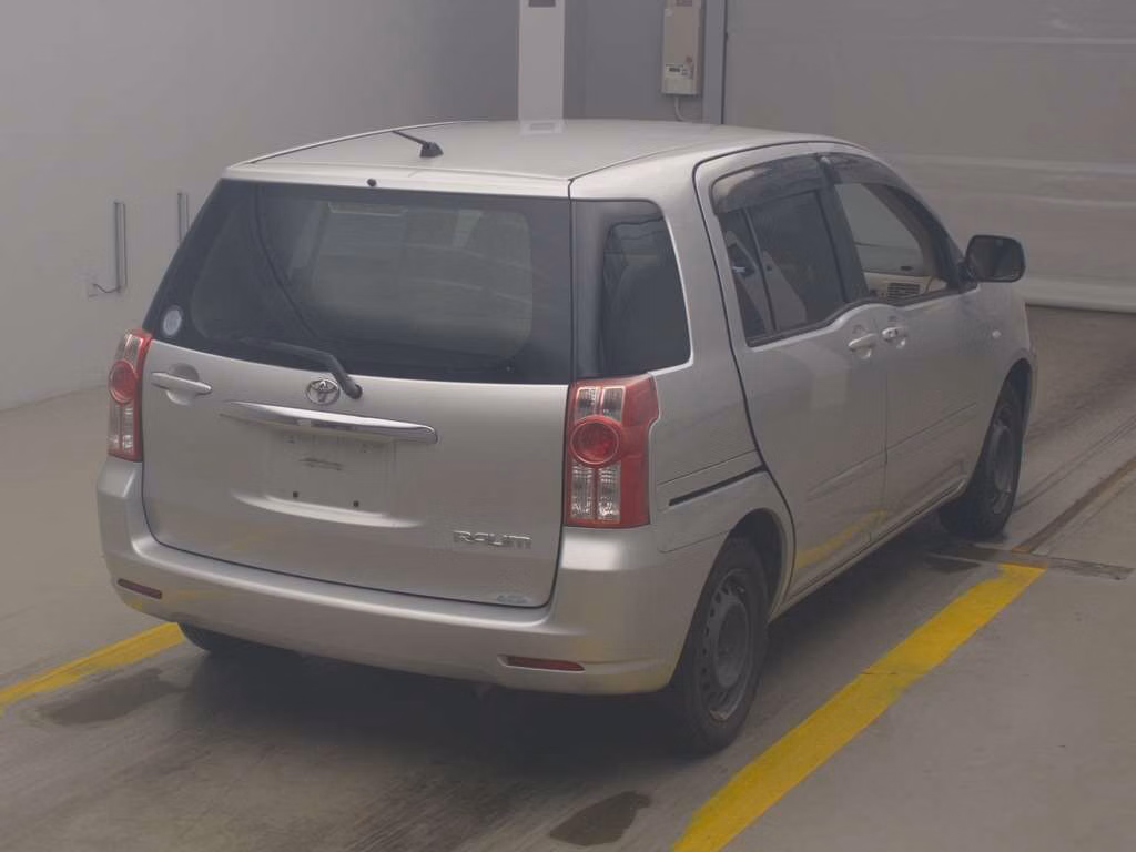 TOYOTA RAUM