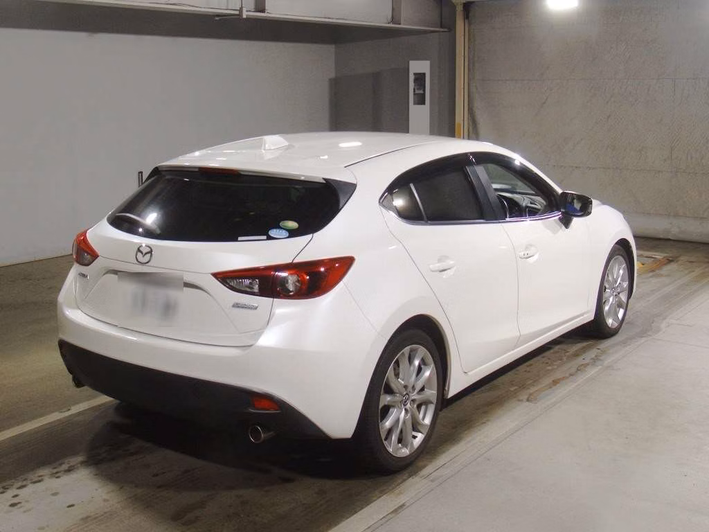MAZDA AXELA