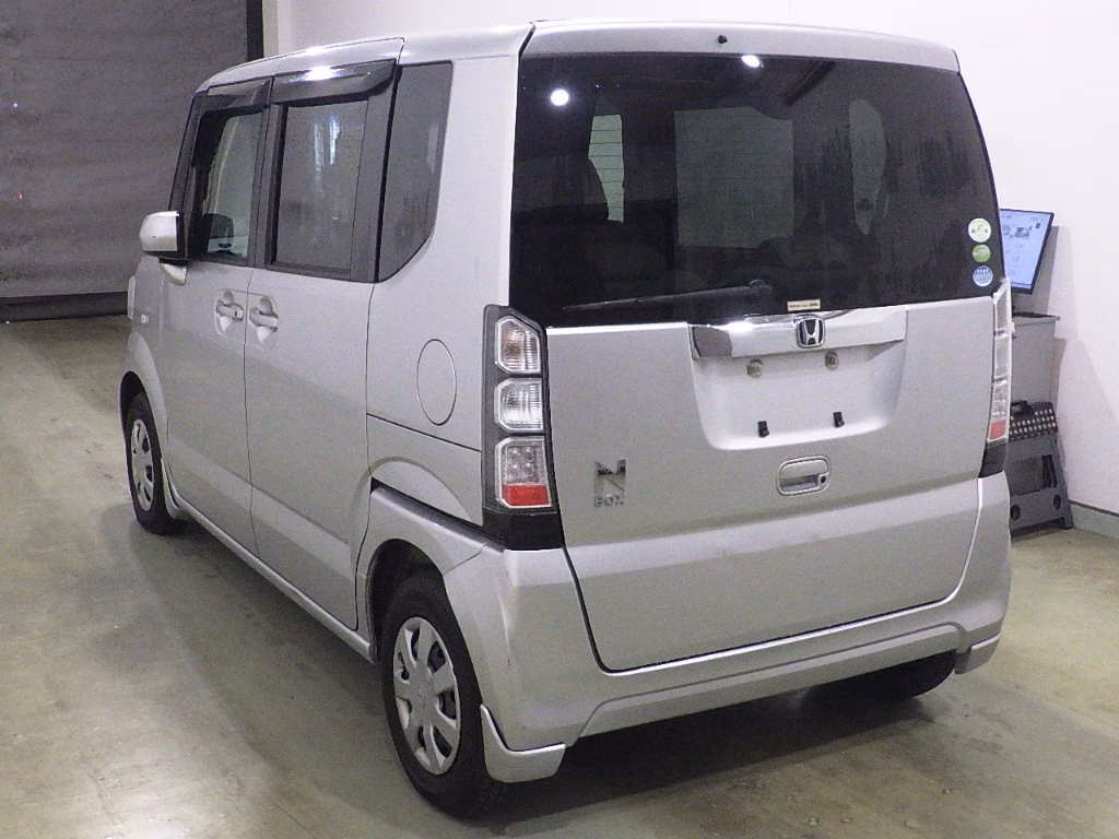 HONDA N-BOX