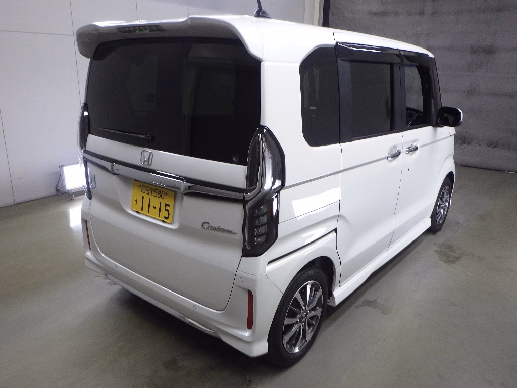 HONDA N-BOX