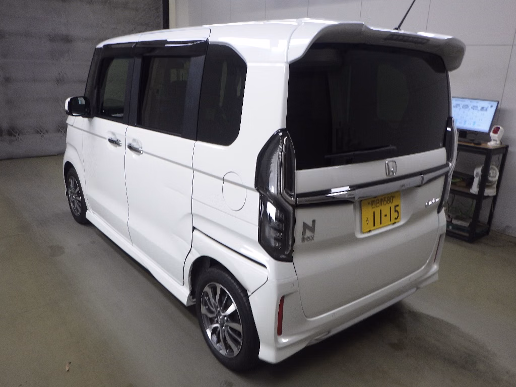 HONDA N-BOX