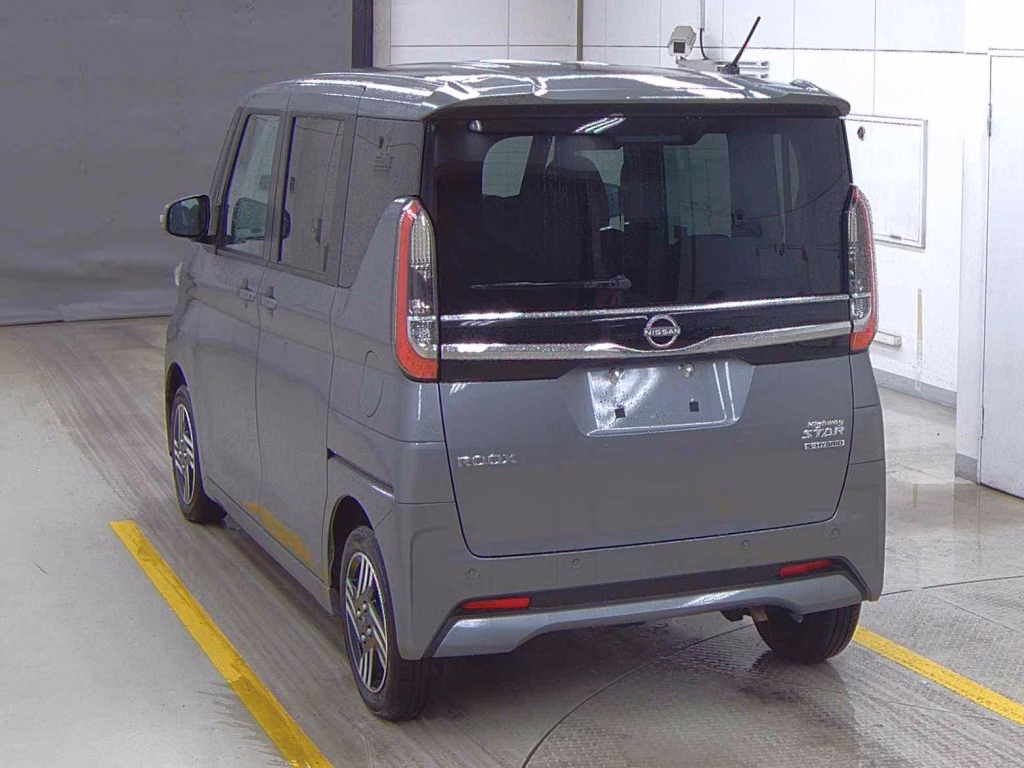 NISSAN ROOX