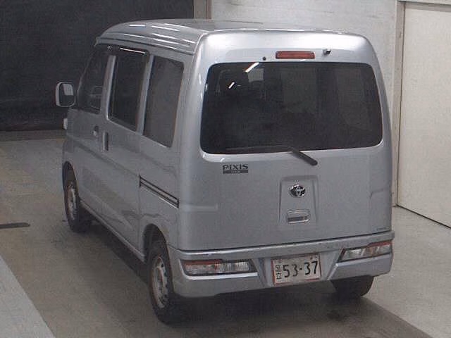 TOYOTA PIXIS VAN